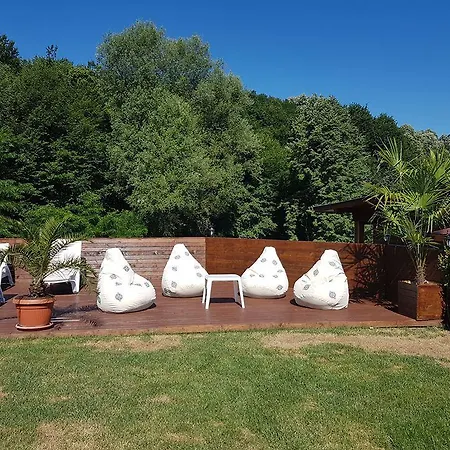 Holiday Sunny Gardens Casa vacanze